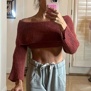 💕Cute off the shoulder sweater💕